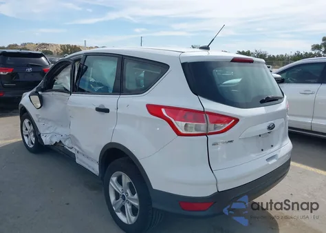 2014 Ford Escape S z USA, uszkodzony, nr VIN 1FMCU0F7XEUC04371